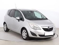 Srebrny Używany 2010 Opel Meriva Minivan | 13 499 zł (Uczciwa cena)