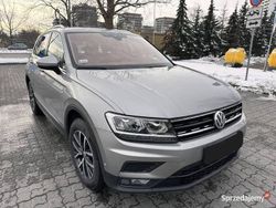 Srebrny Używany 2020 VW Tiguan Comfortline SUV | 99 000 zł (Dość drogi)