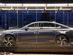 Niebieski (metalik) Używany 2022 Volvo S90 Sedan/Limuzyna | 182 500 zł (Drogi)