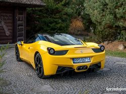 Żółty (metalik) Używany 2010 Ferrari 458 Coupe | 749 777 zł