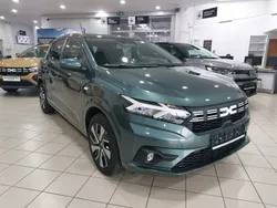 Zielony (metalik) Nowe 2024 Dacia Sandero Expression Hatchback | 66 500 zł (Uczciwa cena)