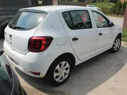Biały Używany 2018 Dacia Sandero Hatchback | 20 900 zł