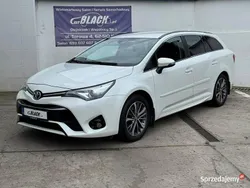 Biały (metalik) Używany 2015 Toyota Avensis Kombi | 41 890 zł (Uczciwa cena)
