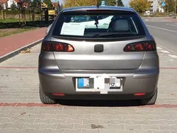 Srebrny Używany 2004 Seat Ibiza Stella Hatchback | 7200 zł (Dość drogi)