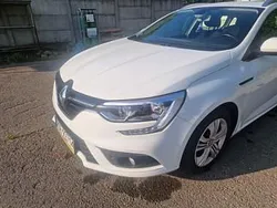 Biały Używany 2018 Renault Mégane IV Kombi | 32 900 zł (Uczciwa cena)