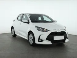Biały Używany 2021 Toyota Yaris Hatchback | 47 999 zł (Uczciwa cena)