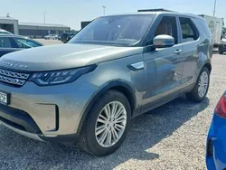 Srebrny (metalik) Używany 2018 Land Rover Discovery 5 SUV | 110 000 zł