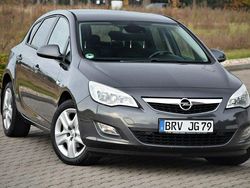 Szary (metalik, perła) Używany 2011 Opel Astra Hatchback | 22 900 zł (Uczciwa cena)