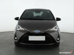 Szary Używany 2017 Toyota Yaris Hybrid Hatchback | 59 999 zł (Uczciwa cena)