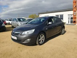 Szary Używany 2012 Opel Astra Hatchback | 24 900 zł (Uczciwa cena)