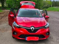 Czerwony Używany 2019 Renault Clio V Hatchback | 38 500 zł (Uczciwa cena)