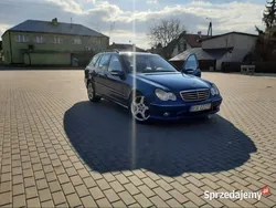 Niebieski Używany 2006 Mercedes C230 Sedan/Limuzyna | 15 000 zł