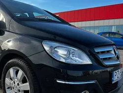 Czarny Używany 2011 Mercedes B180 Minivan | 21 300 zł (Uczciwa cena)