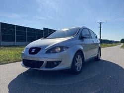 Srebrny Używany 2009 Seat Altea XL Minivan | 11 900 zł