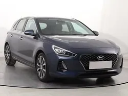 Niebieski Używany 2017 Hyundai i30 Hatchback | 38 499 zł (Dobra cena)
