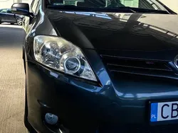 Używany 2011 Toyota Auris Premium | 16 000 zł (Uczciwa cena)