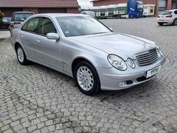 Srebrny (metalik) Używany 2003 Mercedes E200 Sedan/Limuzyna | 19 900 zł
