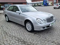 Srebrny (metalik) Używany 2003 Mercedes E200 Sedan/Limuzyna | 19 900 zł