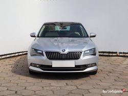 Srebrny Używany 2016 Skoda Superb Sedan/Limuzyna | 59 999 zł (Uczciwa cena)