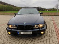 Granatowy Używany 2001 BMW 525 Kombi | 12 500 zł