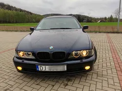 Granatowy Używany 2001 BMW 525 Kombi | 12 500 zł