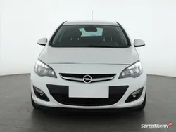 Biały Używany 2013 Opel Astra Hatchback | 23 999 zł (Dobra cena)
