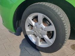 Zielony Używany 2009 Mazda 2 Hatchback | 10 000 zł