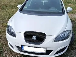 Biały Używany 2010 Seat Leon Hatchback | 16 900 zł (Uczciwa cena)