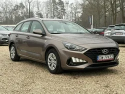 Brązowy (metalik) Używany 2021 Hyundai i30 Kombi | 54 800 zł (Uczciwa cena)