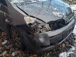 Szary Używany 2005 Toyota Corolla Verso Sol Minivan | 5000 zł