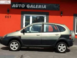 Zielony Używany 2001 Renault Scénic Minivan | 8900 zł
