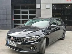 Czarny Używany 2017 Fiat Tipo Kombi | 42 300 zł