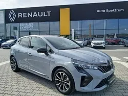 Szary Używany 2023 Renault Clio V Techno Hatchback | 71 850 zł (Dość drogi)