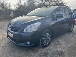 Niebieski Używany 2012 Toyota Verso Minivan | 37 900 zł (Uczciwa cena)