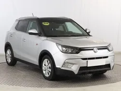 Srebrny Używany 2015 Ssangyong Tivoli SUV | 35 999 zł (Dobra cena)