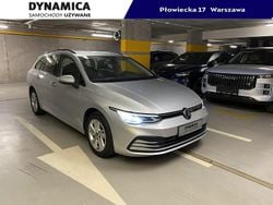 Srebrny (metalik) Używany 2020 VW Golf VIII Kombi | 64 900 zł (Uczciwa cena)
