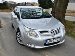 Srebrny Używany 2010 Toyota Avensis Sedan/Limuzyna | 20 900 zł