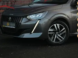 Szary Używany 2022 Peugeot 208 Hatchback | 52 990 zł (Dość drogi)