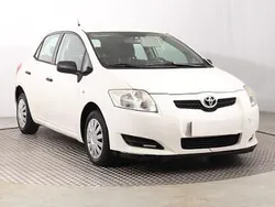 Biały Używany 2008 Toyota Auris Hatchback | 7499 zł (Uczciwa cena)