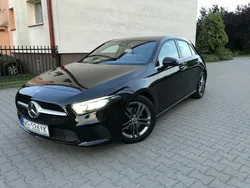 Czarny Używany 2019 Mercedes A200 Hatchback | 83 900 zł (Uczciwa cena)
