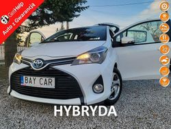 Biały Używany 2016 Toyota Yaris Hybrid Hatchback | 43 900 zł (Uczciwa cena)