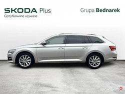 Srebrny Używany 2022 Skoda Superb Kombi | 104 900 zł (Drogi)
