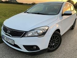 Biały Używany 2012 Kia ProCeed Sport Hatchback | 14 900 zł