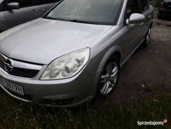 Srebrny Używany 2005 Opel Vectra Sedan/Limuzyna | 11 600 zł