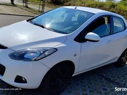 Biały Używany 2009 Mazda 2 Hatchback | 12 900 zł (Uczciwa cena)