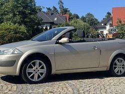 Złoty metalik Używany 2005 Renault Mégane II Kabriolet | 9900 zł (Dość drogi)