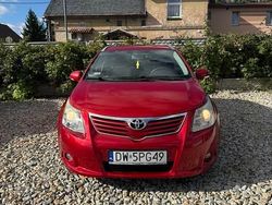 Czerwony Używany 2010 Toyota Avensis Kombi | 16 500 zł (Dobra cena)