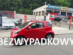 Czerwony Używany 2010 Toyota iQ Hatchback | 16 999 zł