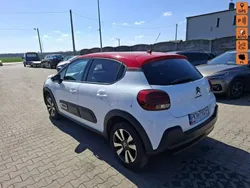 Biały (metalik, perła) Używany 2023 Citroën C3 Hatchback | 27 900 zł