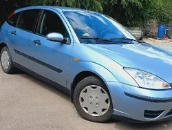 Niebieski Używany 2004 Ford Focus Hatchback | 3990 zł (Uczciwa cena)